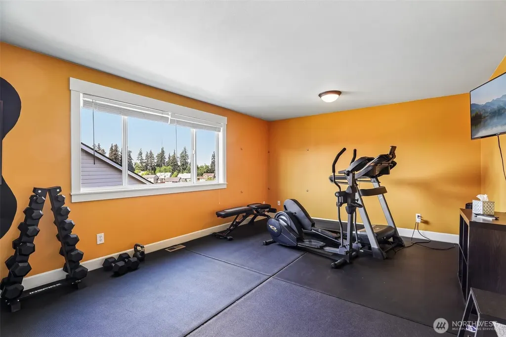 21729 Quiet Water Loop Lake Tapps WA 98391