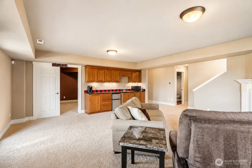 21729 Quiet Water Loop Lake Tapps WA 98391