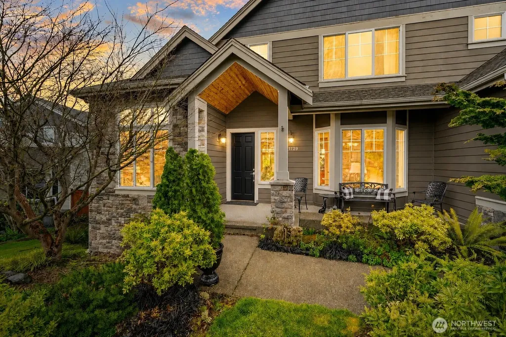 21729 Quiet Water Loop Lake Tapps WA 98391