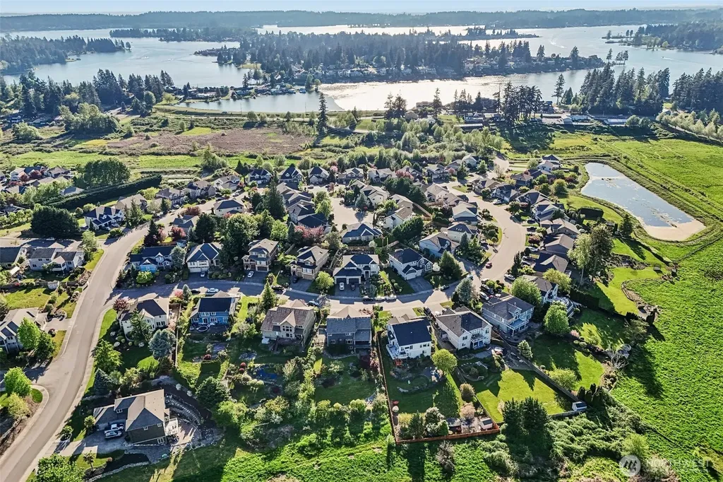 21729 Quiet Water Loop Lake Tapps WA 98391