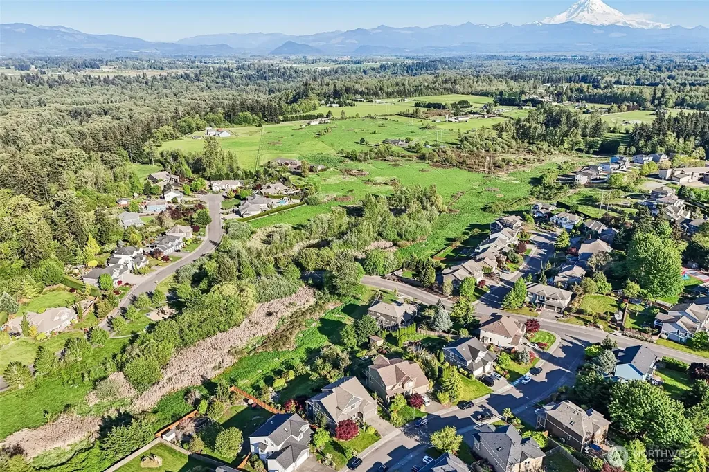 21729 Quiet Water Loop Lake Tapps WA 98391