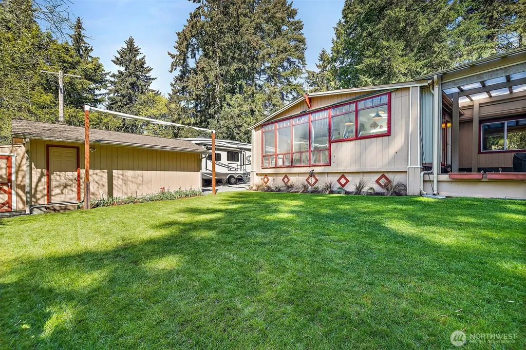 33507 43rd Avenue SW Federal Way WA 98023