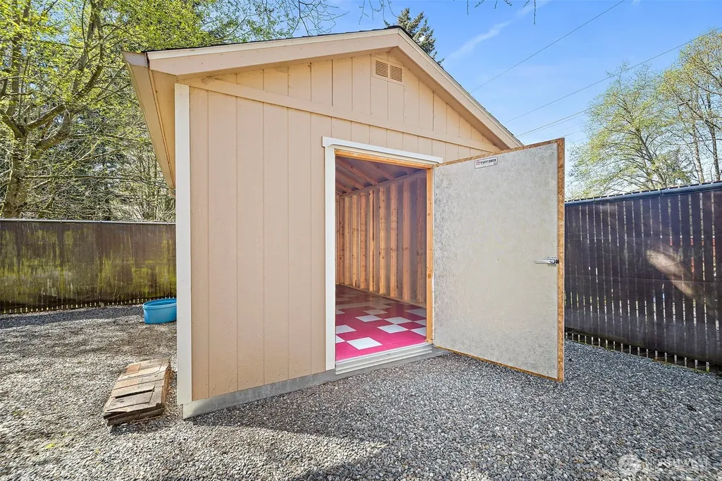33507 43rd Avenue SW Federal Way WA 98023