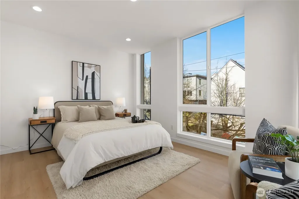 957 N 35th Street Seattle WA 98103