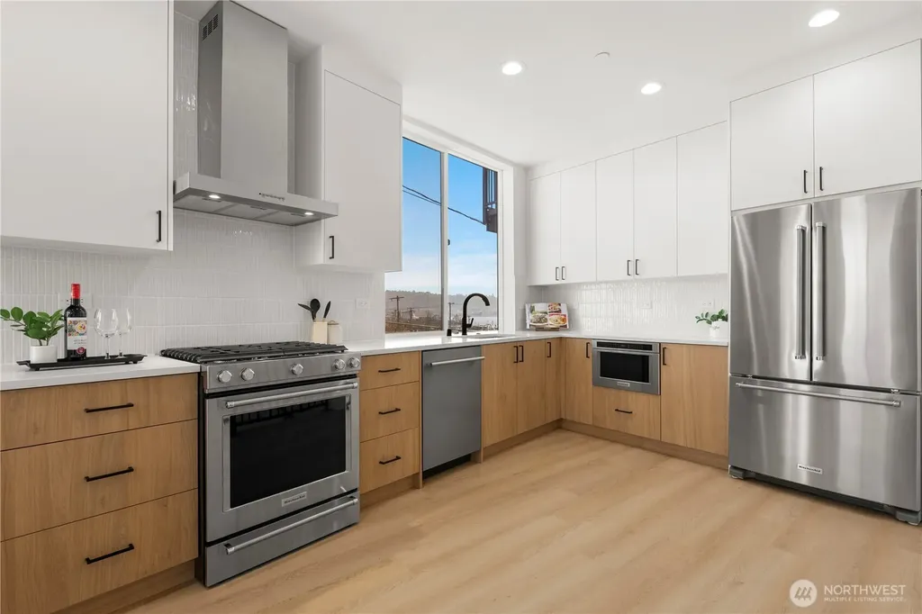 957 N 35th Street Seattle WA 98103