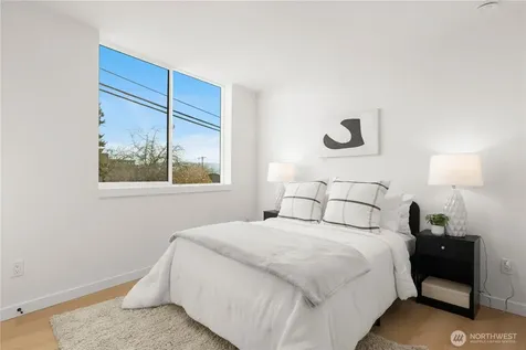 957 N 35th Street Seattle WA 98103