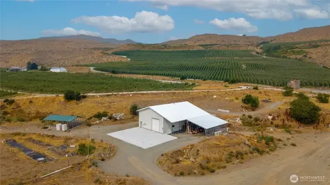 385 Highway 153 Pateros WA 98846