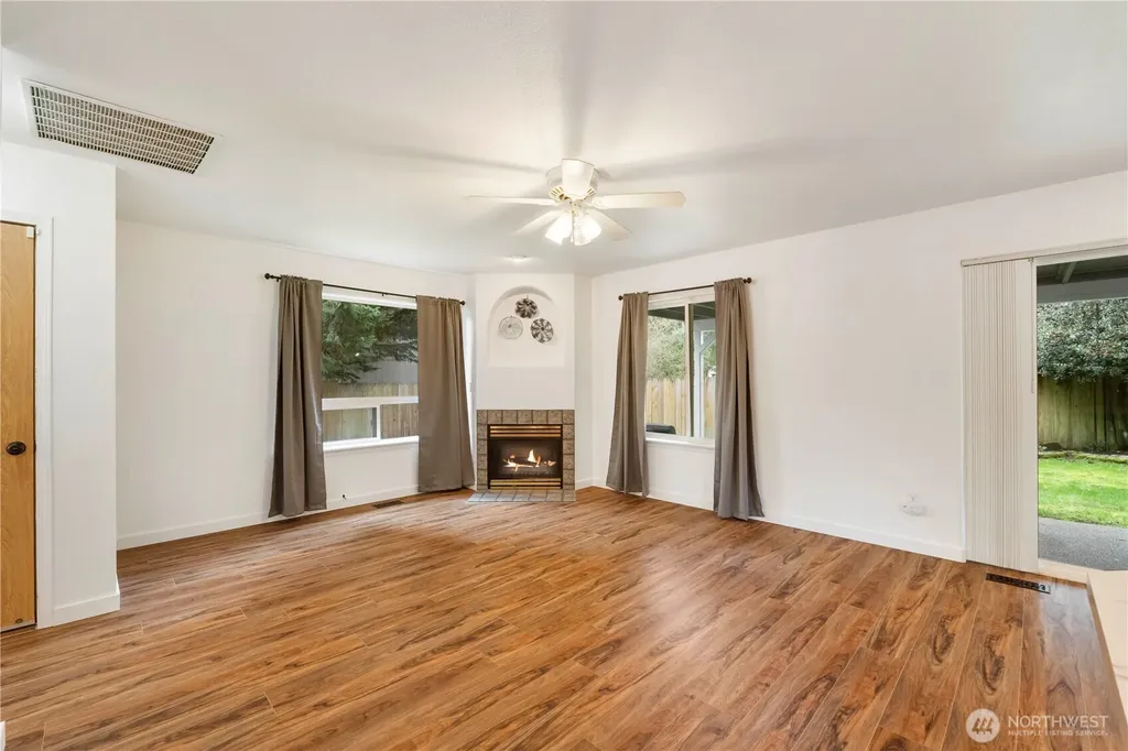 8710 203rd St E Spanaway WA 98387