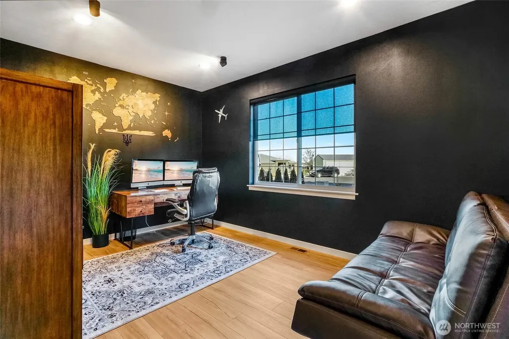 2054 H.2 NE Moses Lake WA 98837
