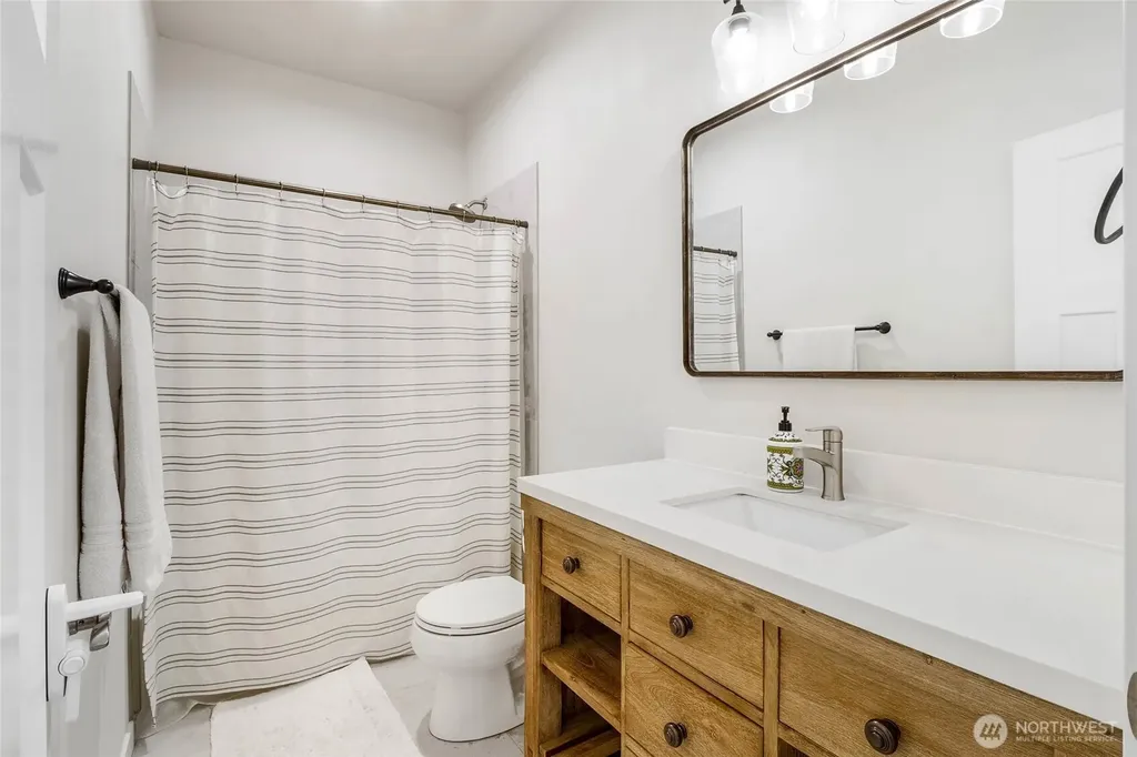 2054 H.2 NE Moses Lake WA 98837