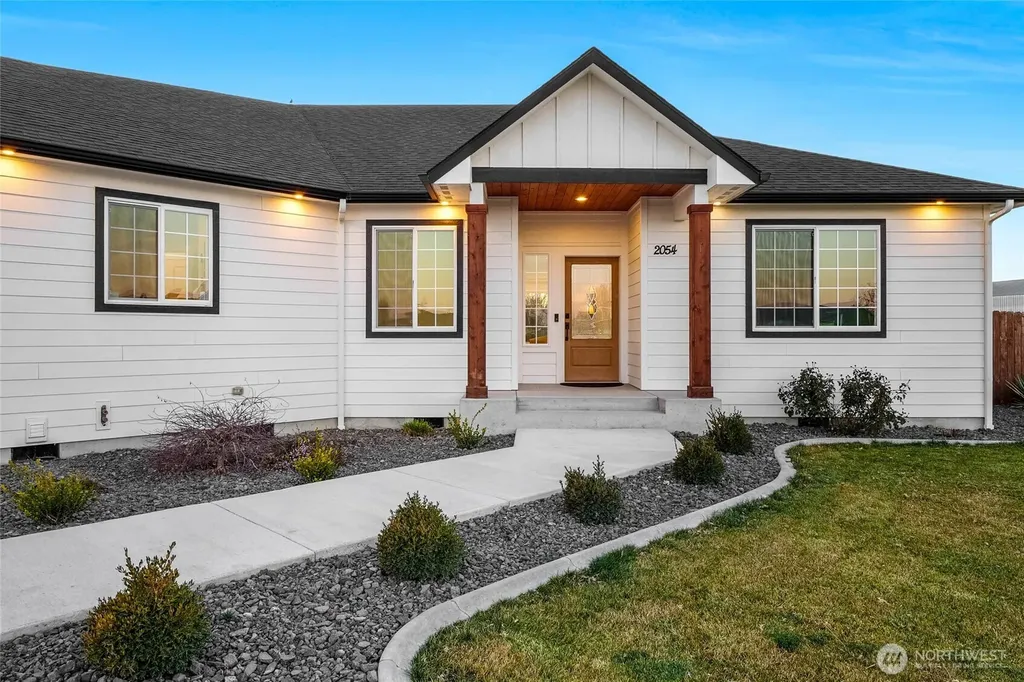 2054 H.2 NE Moses Lake WA 98837