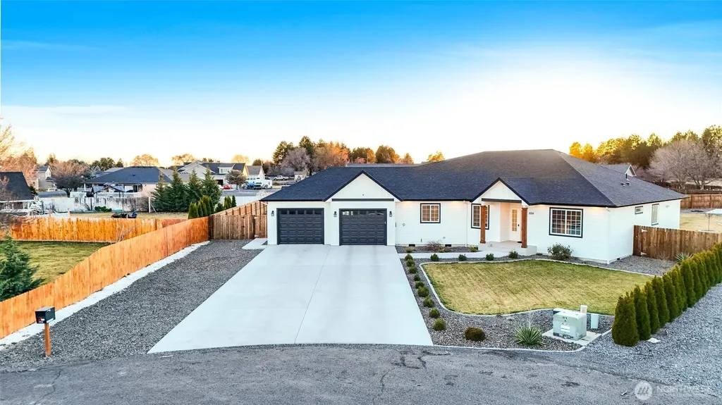 2054 H.2 NE Moses Lake WA 98837