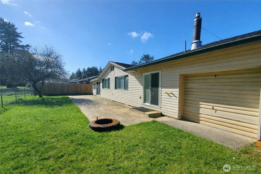 198 Octopus Avenue NE Ocean Shores WA 98569