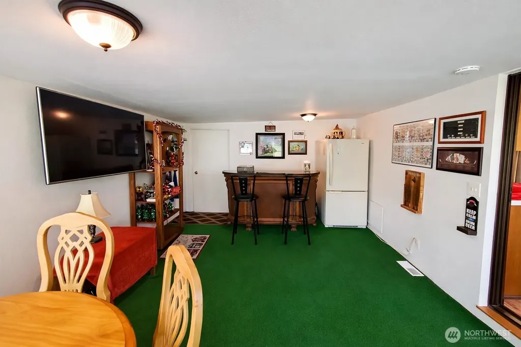 198 Octopus Avenue NE Ocean Shores WA 98569