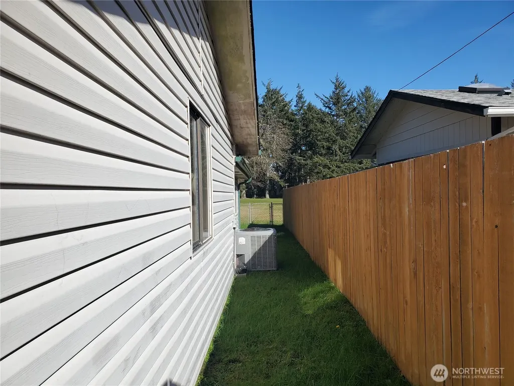 198 Octopus Avenue NE Ocean Shores WA 98569