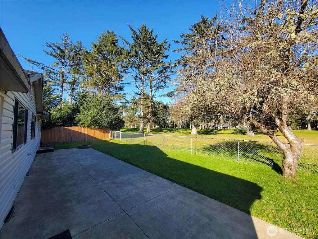 198 Octopus Avenue NE Ocean Shores WA 98569