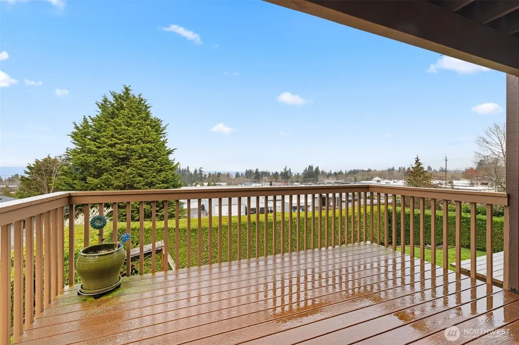 1813 E 3rd Street Port Angeles WA 98362