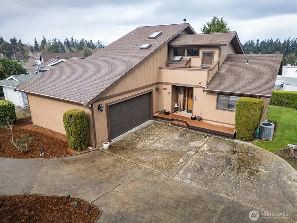 1813 E 3rd Street Port Angeles WA 98362
