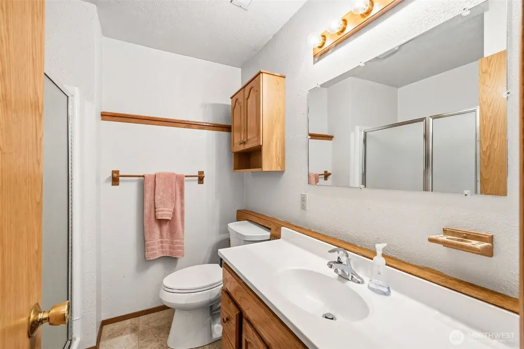 1813 E 3rd Street Port Angeles WA 98362