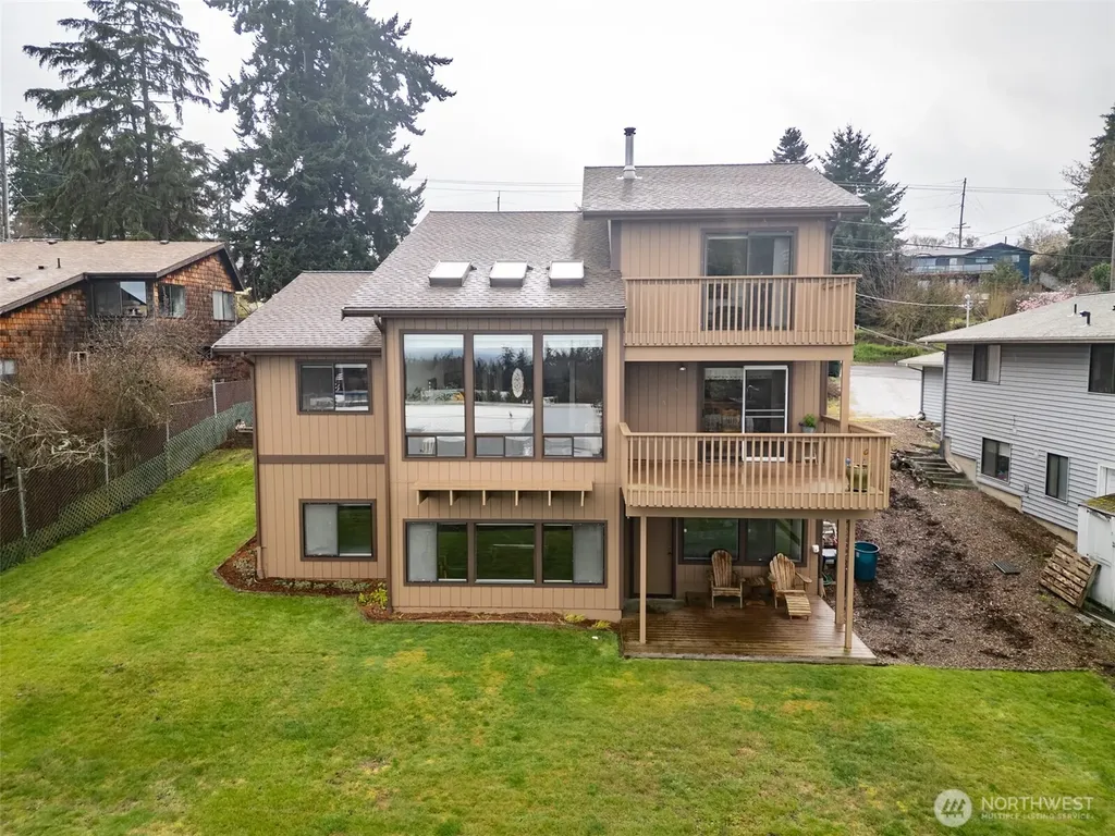 1813 E 3rd Street Port Angeles WA 98362