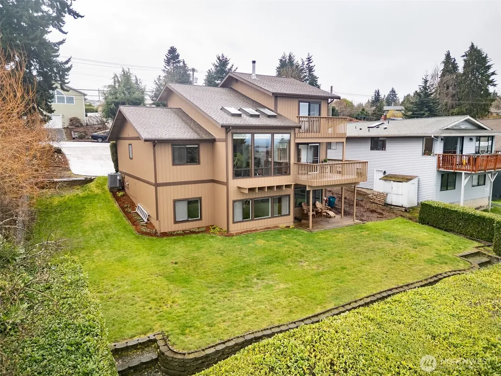 1813 E 3rd Street Port Angeles WA 98362