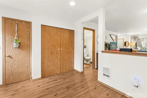 4016 7th Street SW Puyallup WA 98373