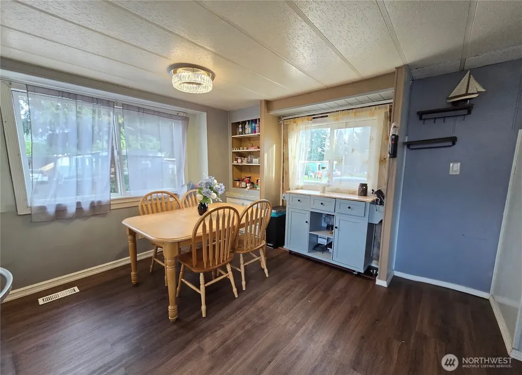 38 Hurd Road Elma WA 98541