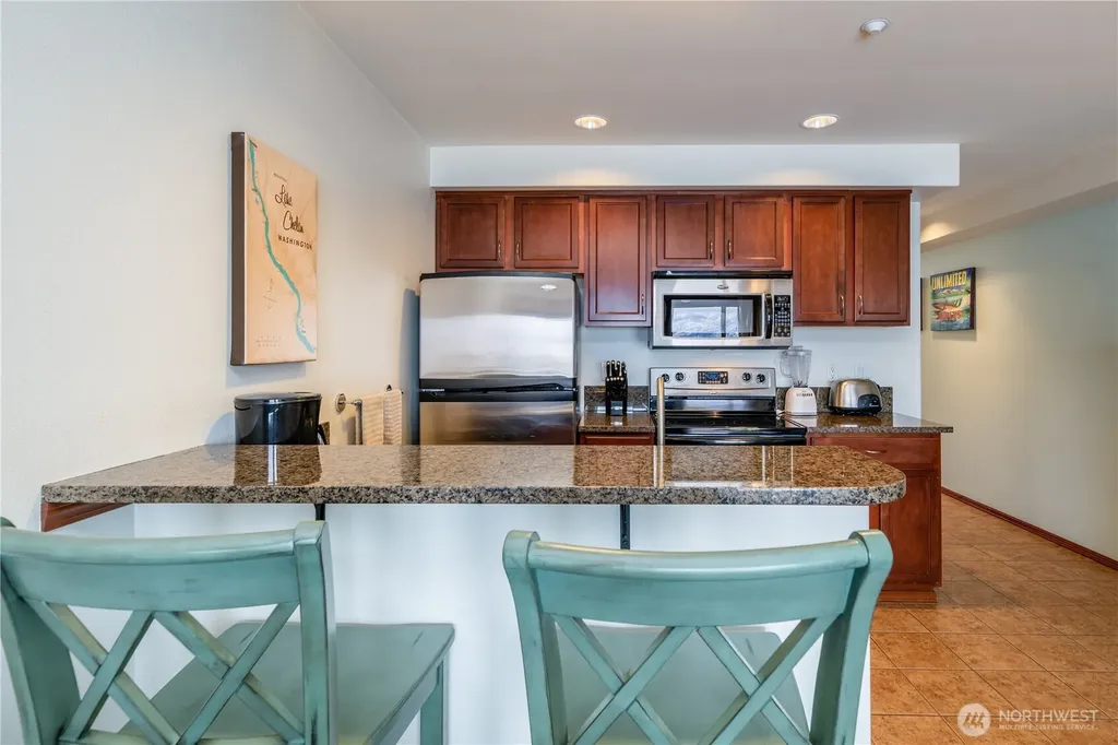 322 W Woodin Avenue Chelan WA 98816