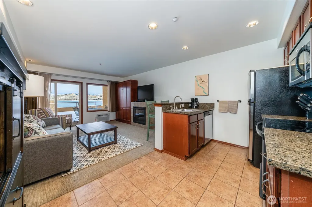 322 W Woodin Avenue Chelan WA 98816