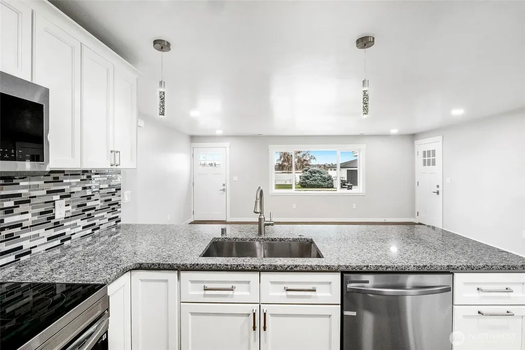 3120 W Lakeside Drive Moses Lake WA 98837