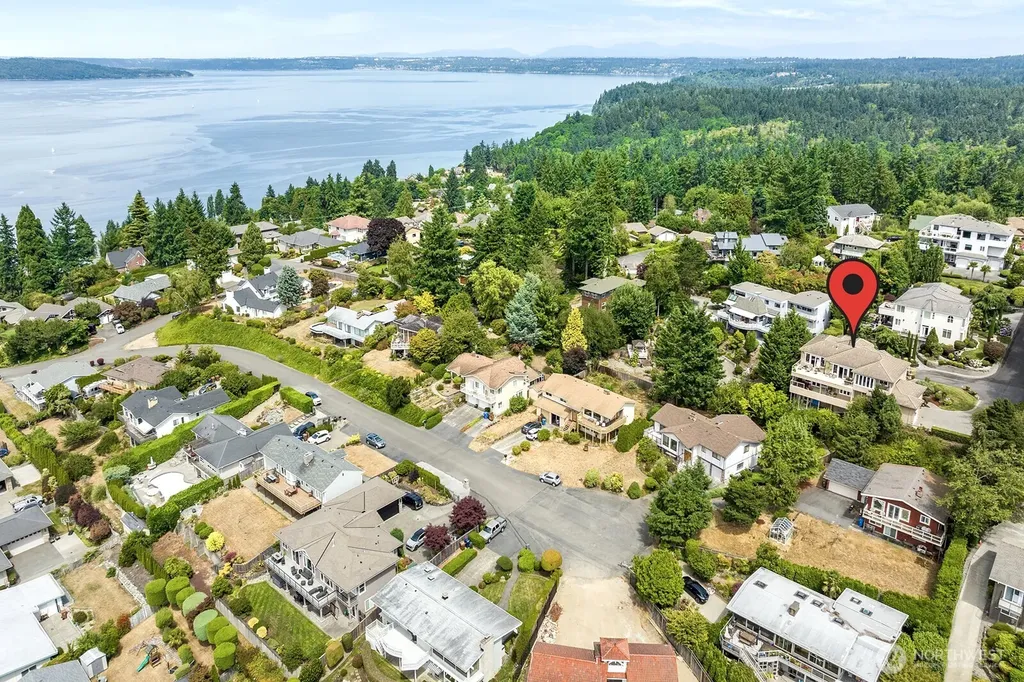 1705 61st Street NE Tacoma WA 98422