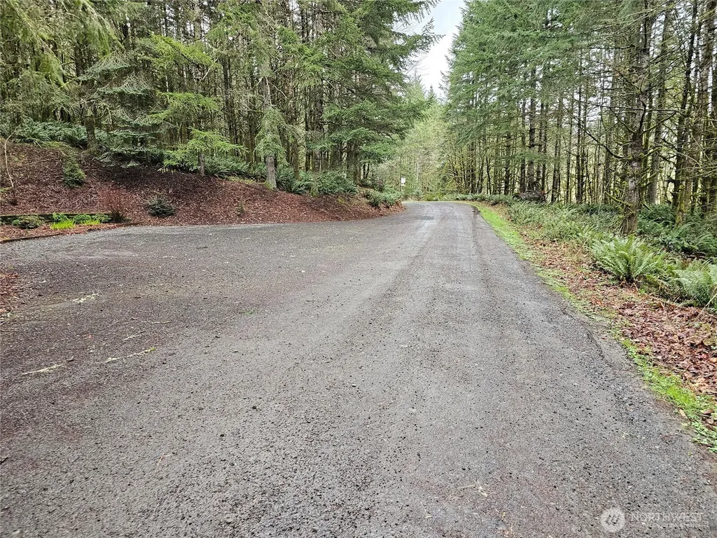 573 Clearwater Road Kelso WA 98626