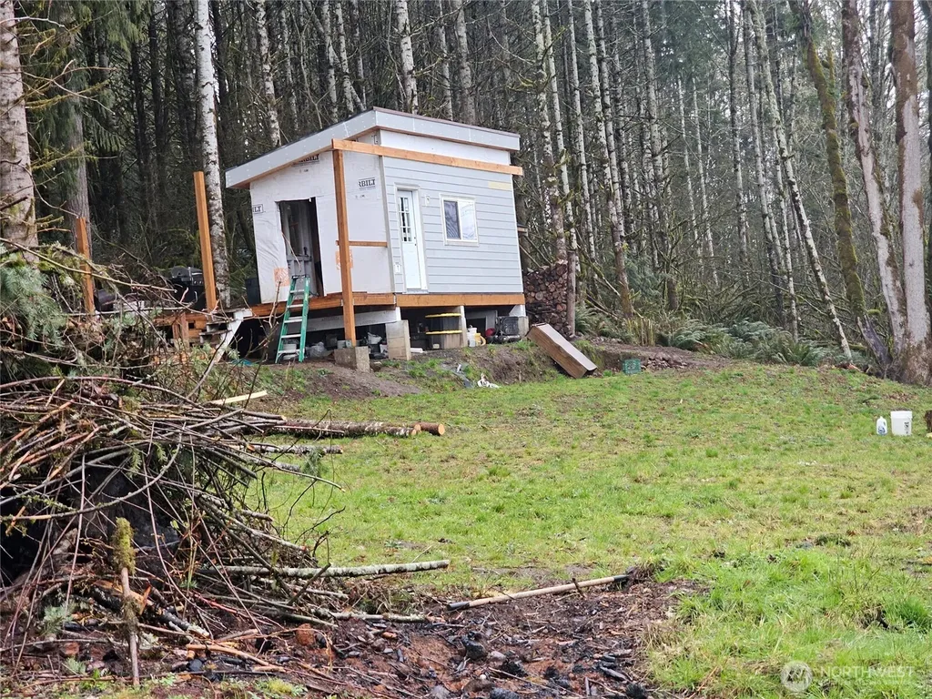 573 Clearwater Road Kelso WA 98626