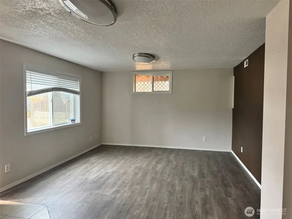 21 Orchard Loop Road N Tonasket WA 98855