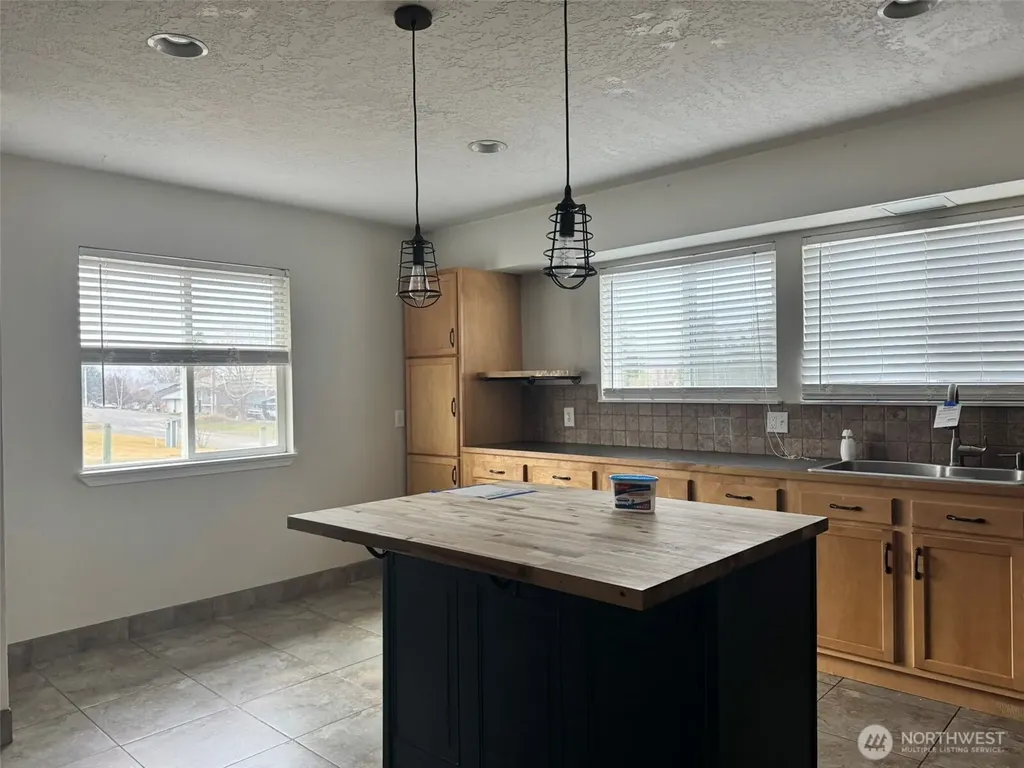 21 Orchard Loop Road N Tonasket WA 98855