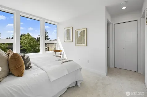 8831 Wallingford Avenue N Seattle WA 98103