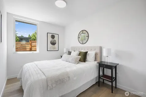 8831 Wallingford Avenue N Seattle WA 98103