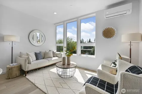 8831 Wallingford Avenue N Seattle WA 98103