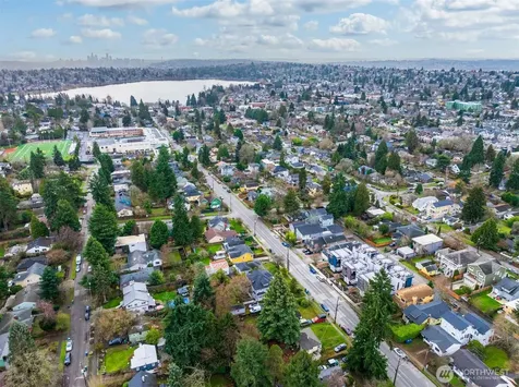 8831 Wallingford Avenue N Seattle WA 98103