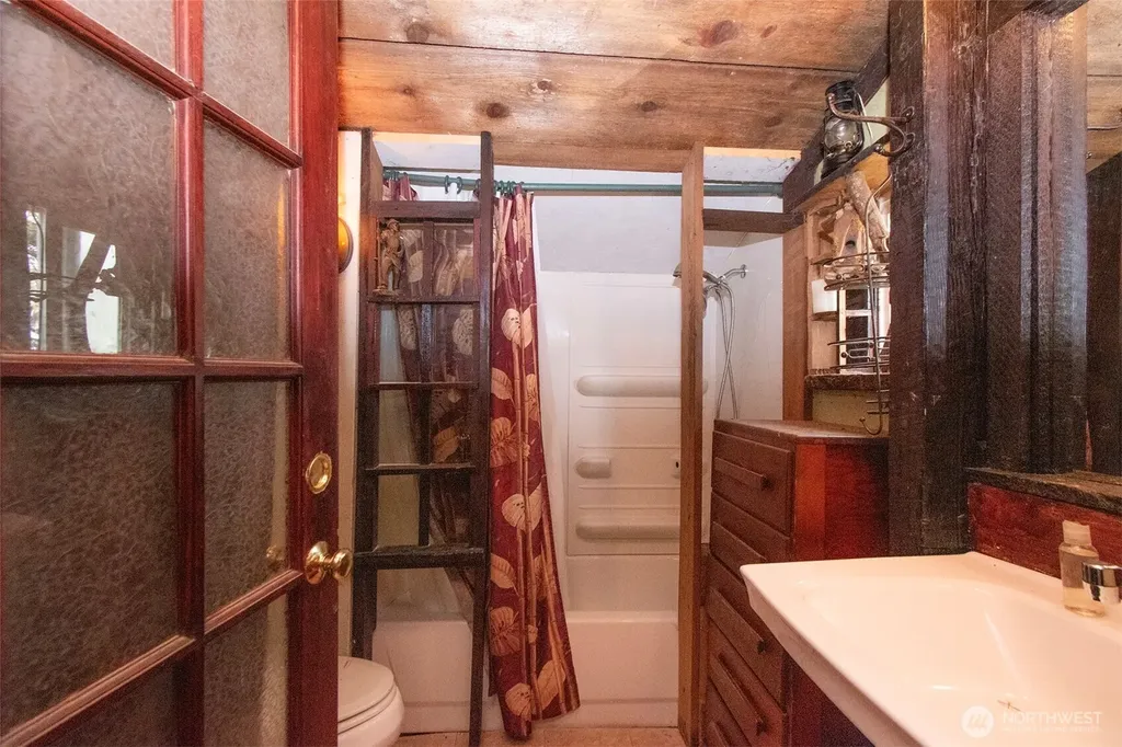 3951 S Tyler Road Port Angeles WA 98363