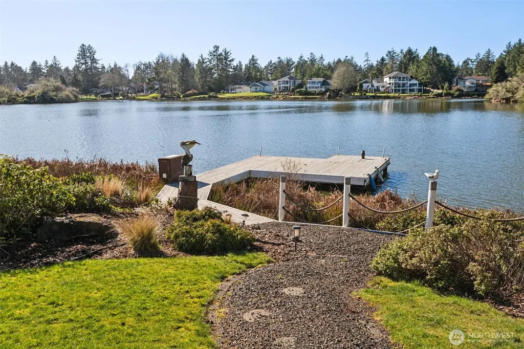 385 Eagle Nest Court SE Ocean Shores WA 98569