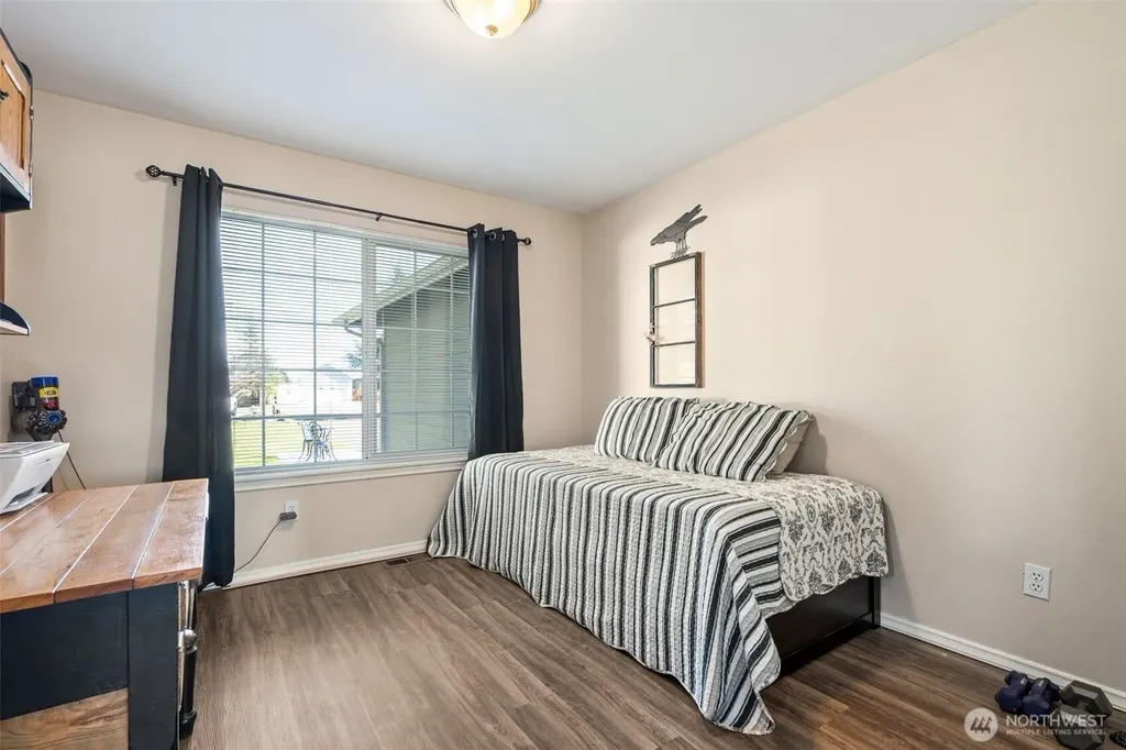 385 Eagle Nest Court SE Ocean Shores WA 98569