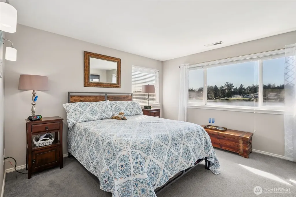 385 Eagle Nest Court SE Ocean Shores WA 98569