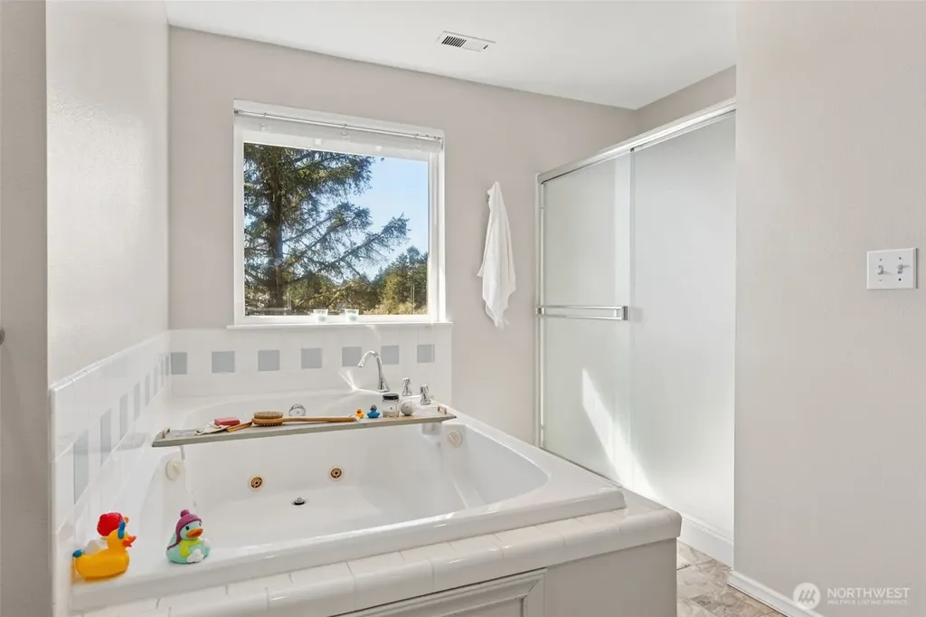 385 Eagle Nest Court SE Ocean Shores WA 98569