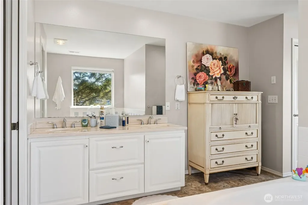 385 Eagle Nest Court SE Ocean Shores WA 98569