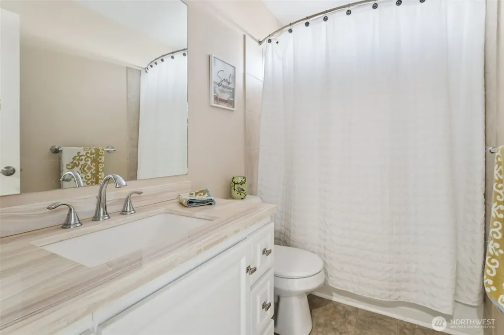 385 Eagle Nest Court SE Ocean Shores WA 98569
