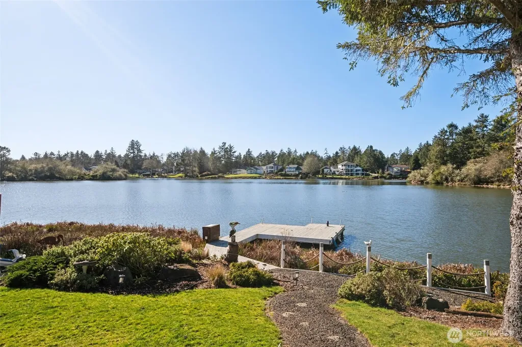 385 Eagle Nest Court SE Ocean Shores WA 98569
