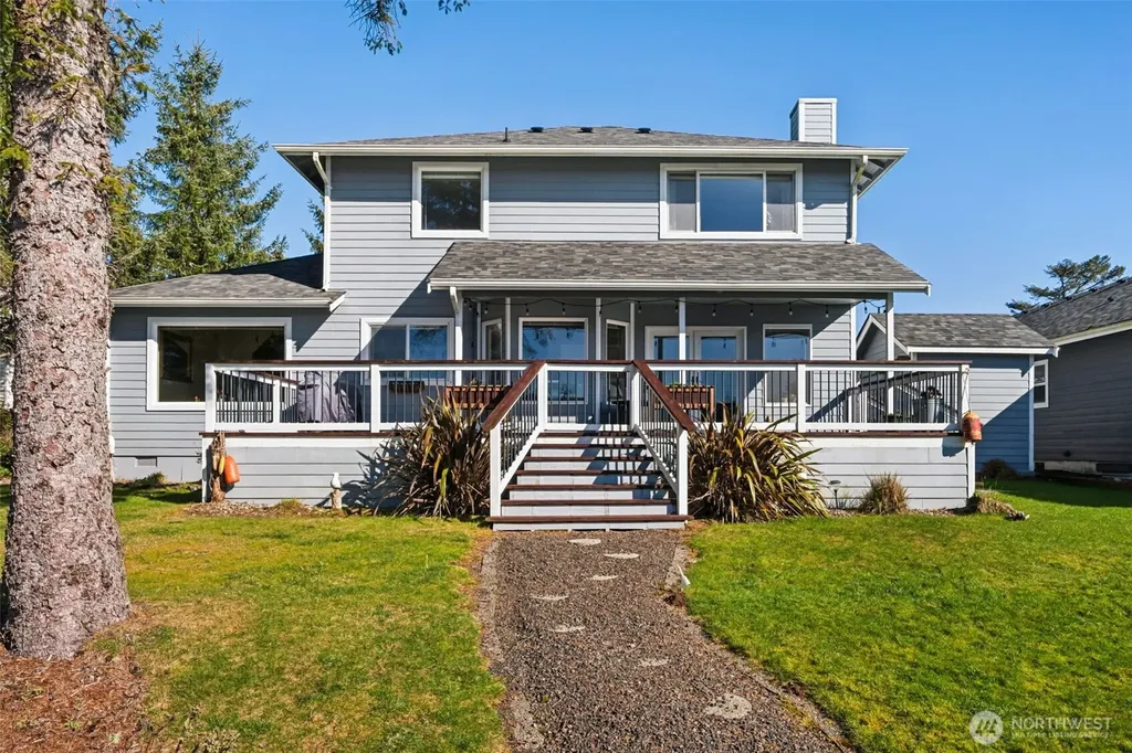 385 Eagle Nest Court SE Ocean Shores WA 98569