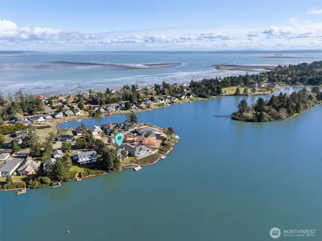 385 Eagle Nest Court SE Ocean Shores WA 98569