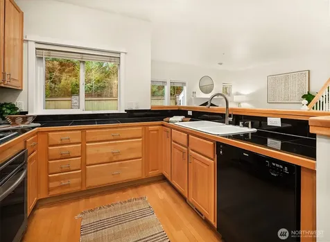 10007 NE 37th Court Kirkland WA 98033